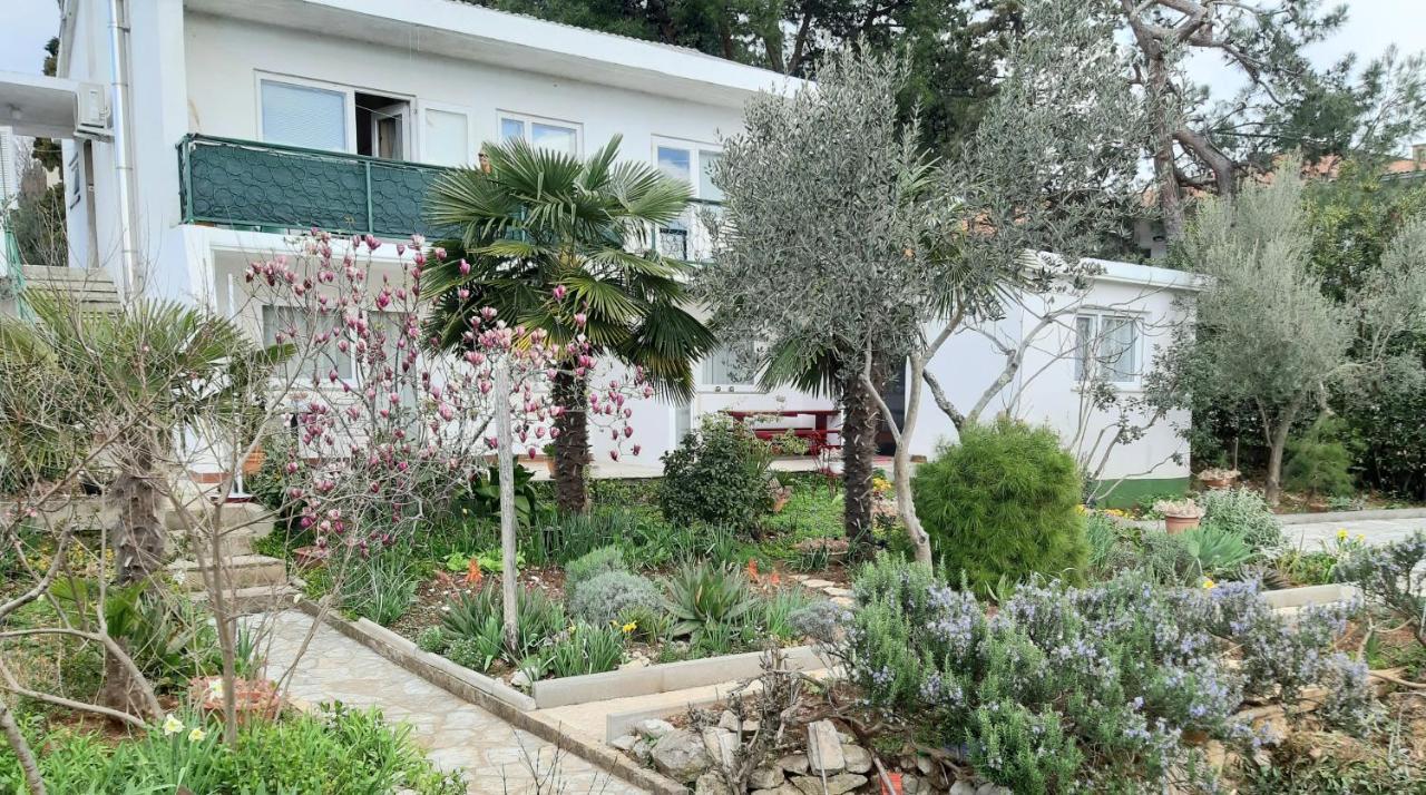 Apartments Summer Bloom Krk Town Dış mekan fotoğraf